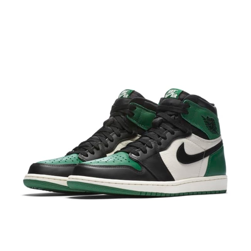 Jordan 1 Retro High OG 555088-302 04