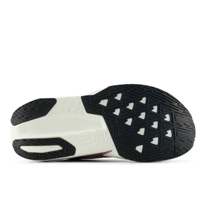 Tekaški copati New Balance FuelCell Rebel v5 "Stone Pink & Rosewood" | Ženske | Tek | 03 | SPORTSHOWROOM