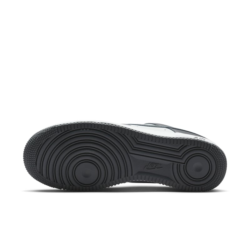 Nike Air Force 1 '07 sneakers "Photon Dust & Dark Grey" | Heren | Sportstyle | 01 | SPORTSHOWROOM