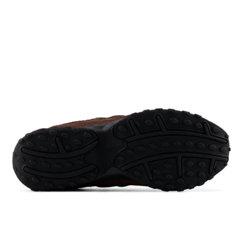 New Balance 204L sneakerit "Pumpernickel & Black" | Miehet & Naiset | Sportstyle | 03 | SPORTSHOWROOM