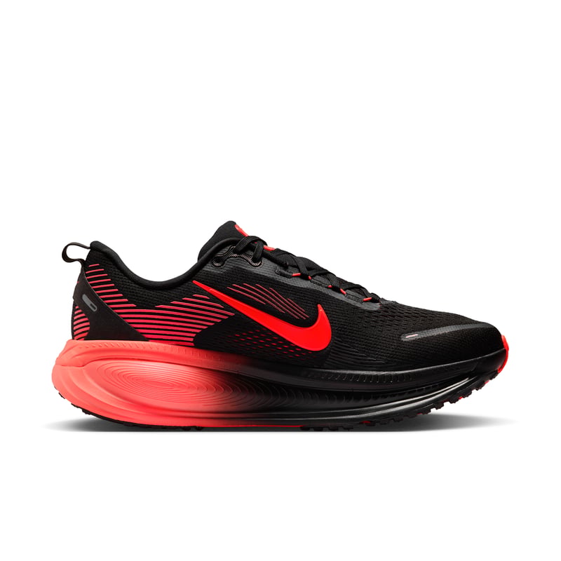 Nike Vomero 18 juoksukengät "Bred" | Miehet | Juoksu | 02 | SPORTSHOWROOM