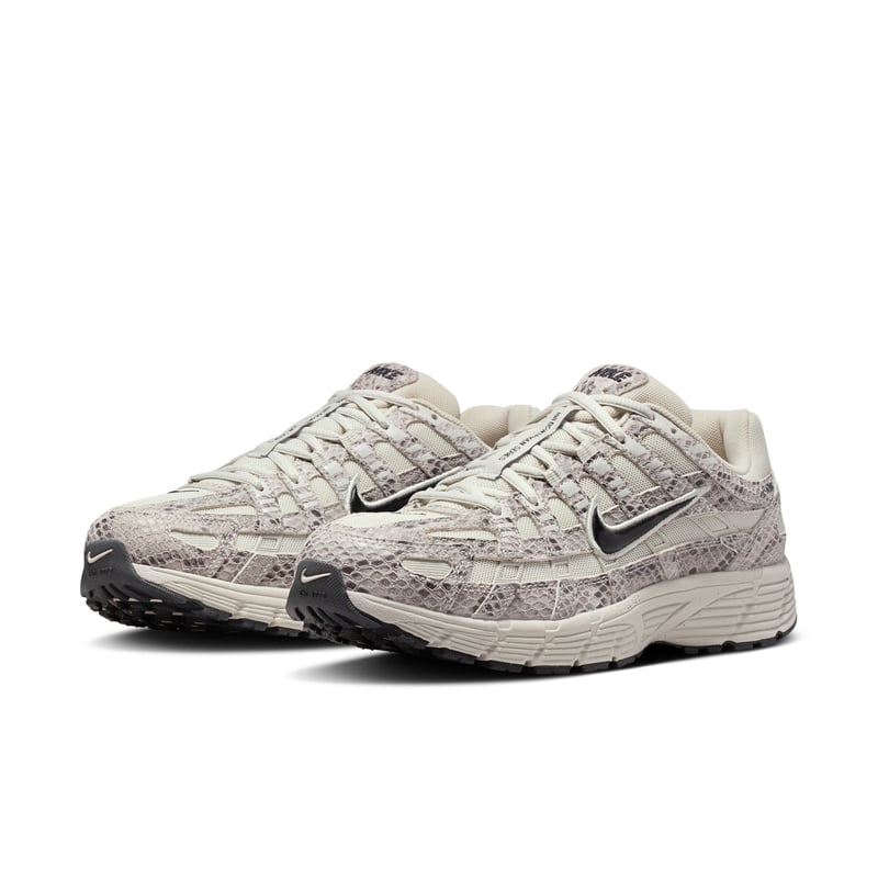 Nike P-6000 SE ‘Snakeskin’ sneakers "Light Bone & Black" | Dame | Sportstyle | 04 | SPORTSHOWROOM