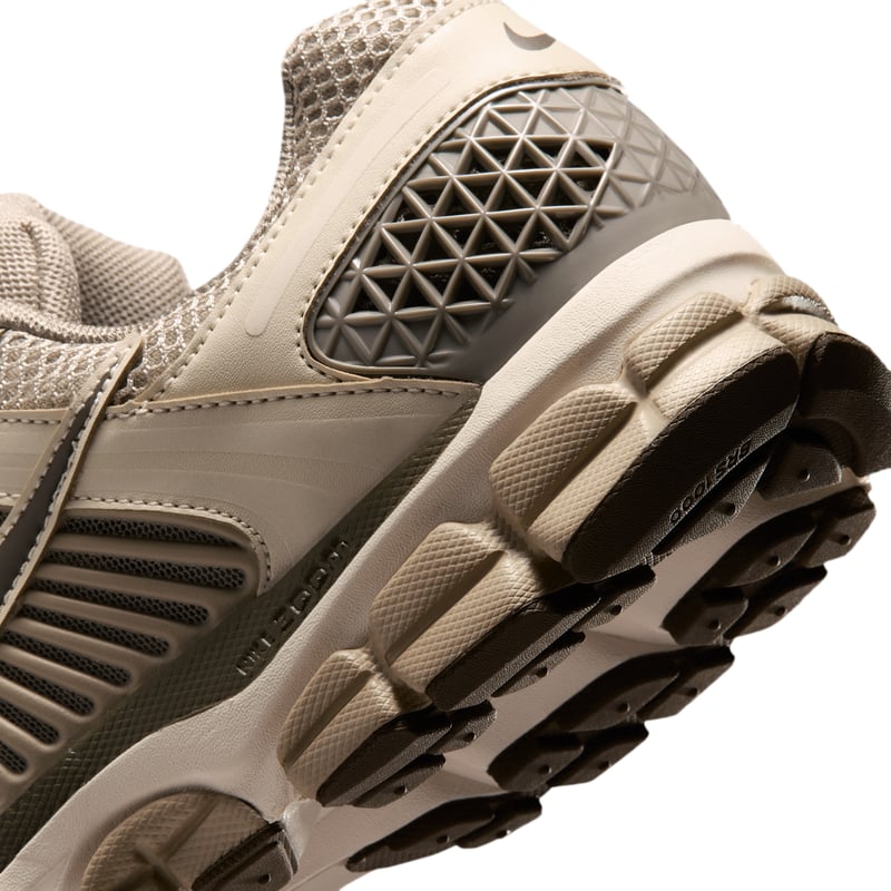 Nike Zoom Vomero 5 trainers "Desert Khaki & Classic Olive" | Men | SportStyle | 07 | SPORTSHOWROOM