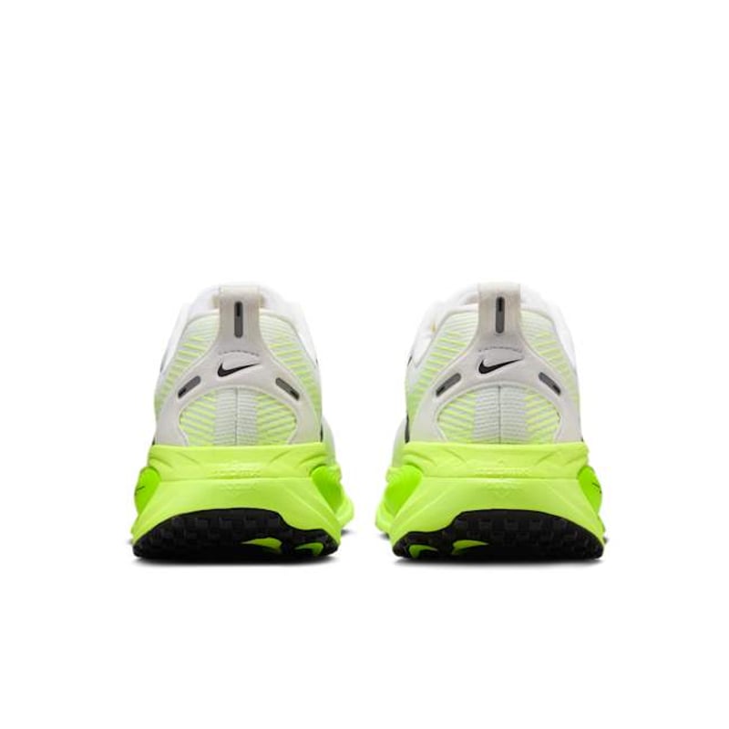 Nike Vomero 18 HM6804-102 06