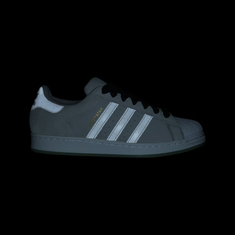 adidas Superstar JS1425 02