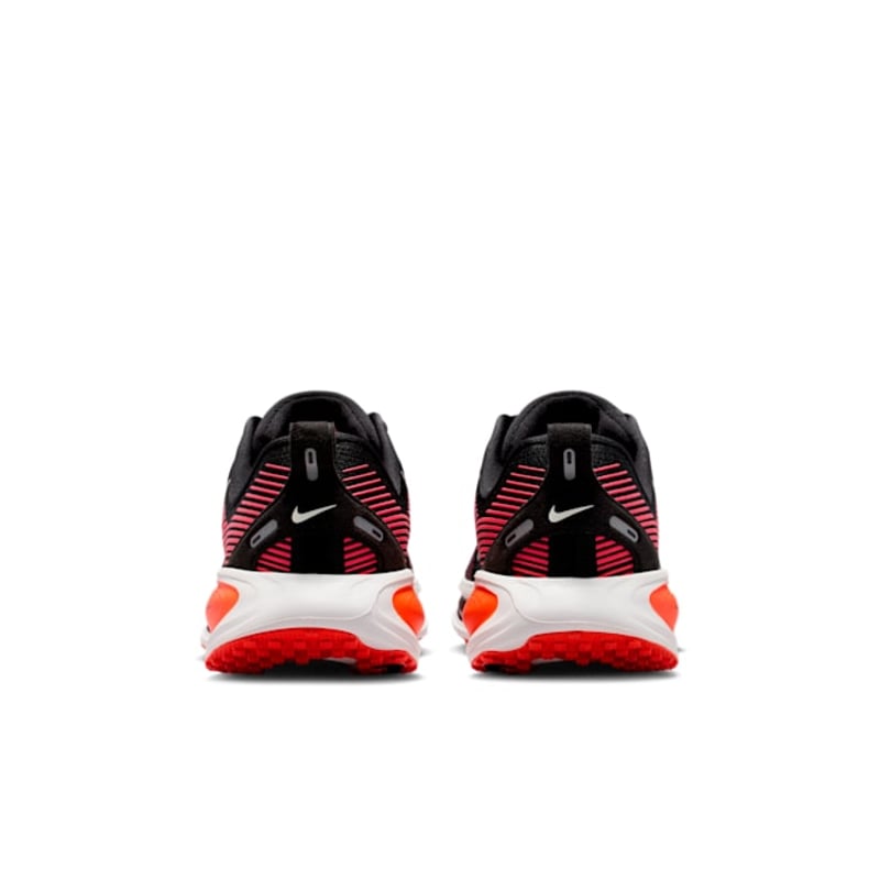 Nike Vomero 18 HQ2157-007 06