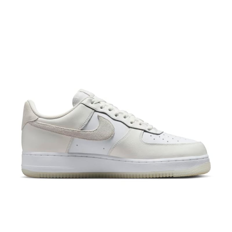 Nike Air Force 1 '07 LV8 FN5832-100 04