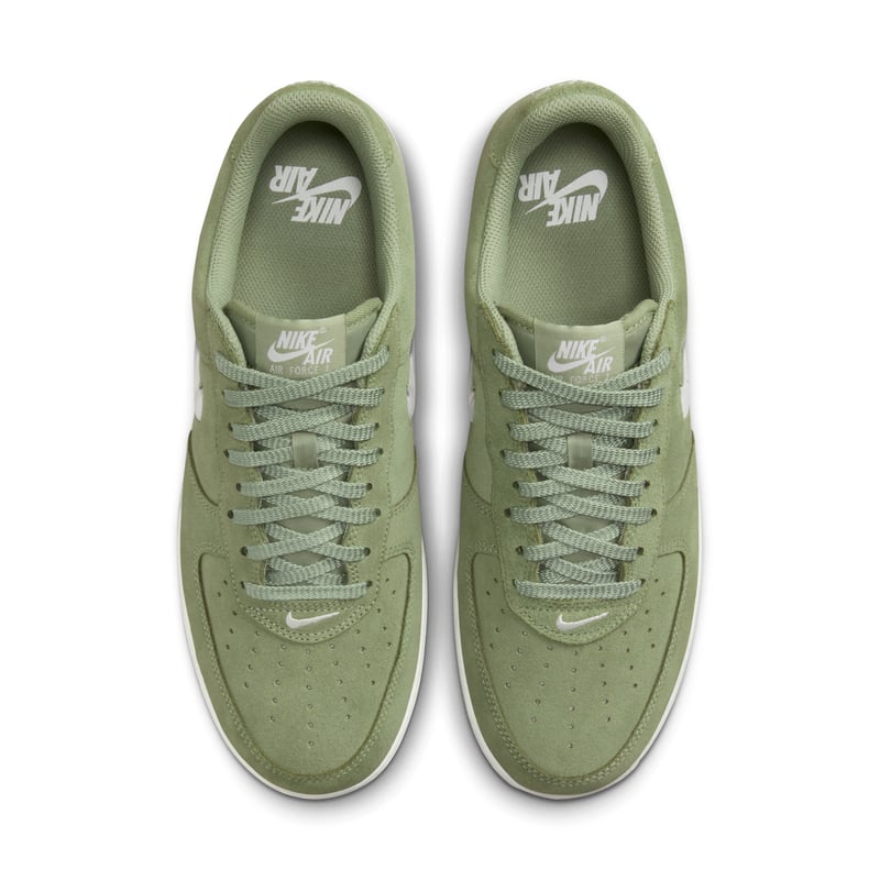 Nike Air Force 1 '07 LV8 Sneakers in Green