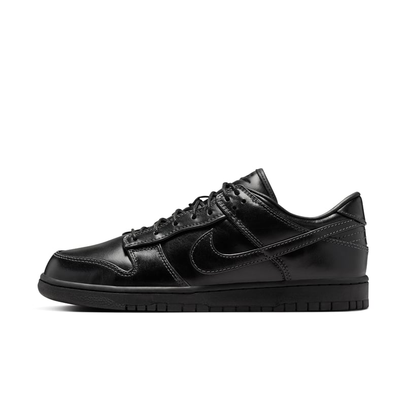 Nike Dunk Low Retro Premium sneakers "Triple Black" | Herre | Sportstyle | 01 | SPORTSHOWROOM