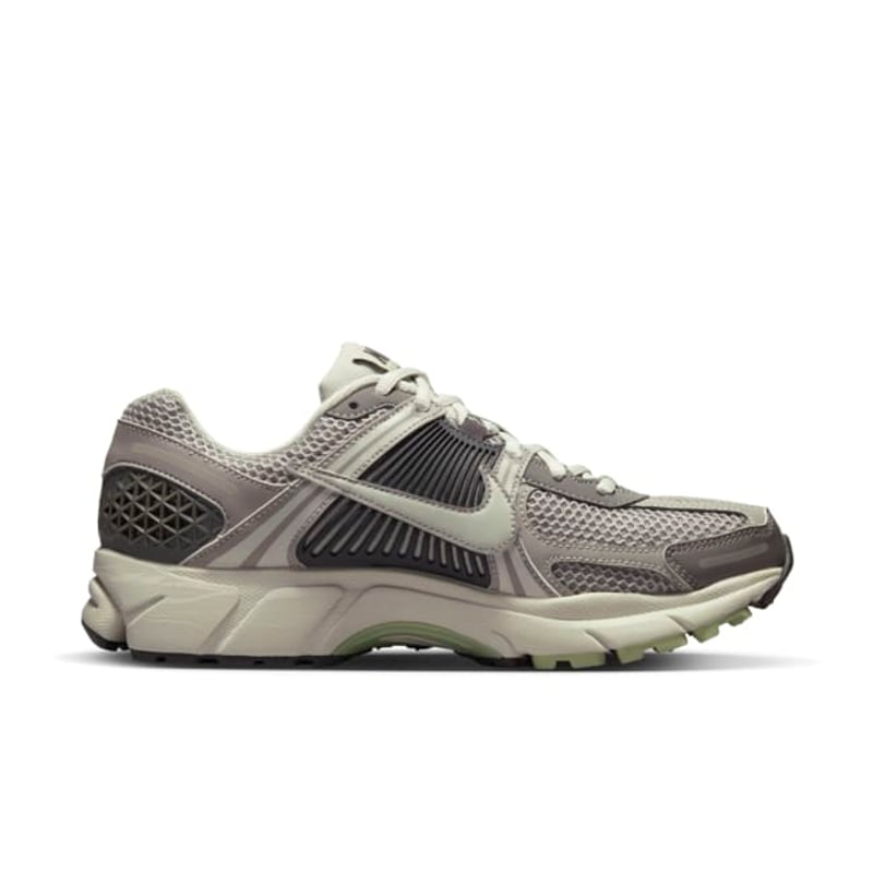 Nike Zoom Vomero 5 FB8825-001 04