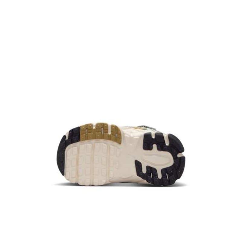 Nike Vomero 5 HF7000-004 02