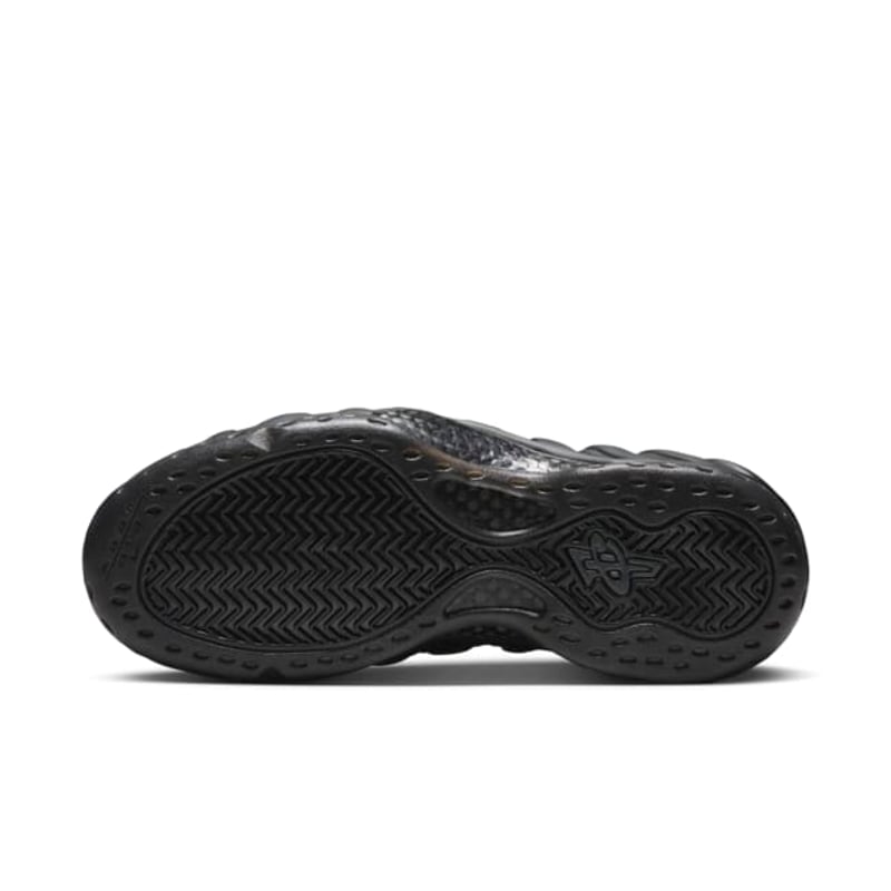Nike Air Foamposite One FD5855-001 02