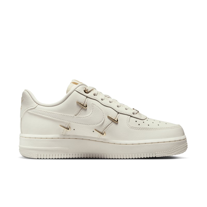 Nike Air Force 1 '07 LX FV3654-111 04