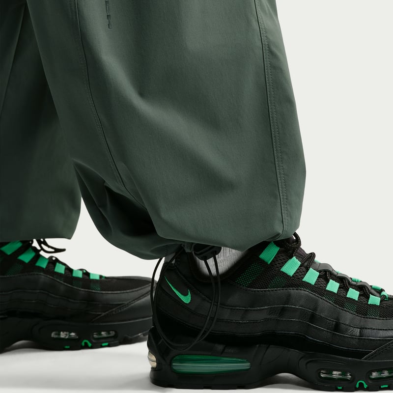 Spodnie Nike Tech Helios Dri-FIT "Camo Green" | Mezczyzni | | 05 | SPORTSHOWROOM