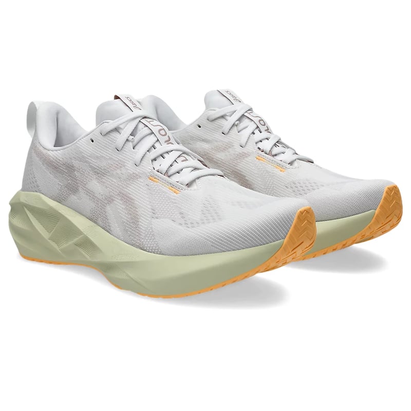 ASICS Novablast 5 1011B974-101 02