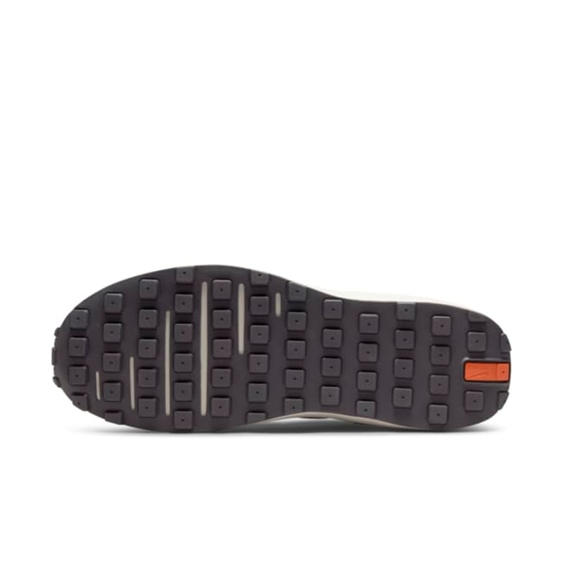 Nike Waffle One DA7995-200 02