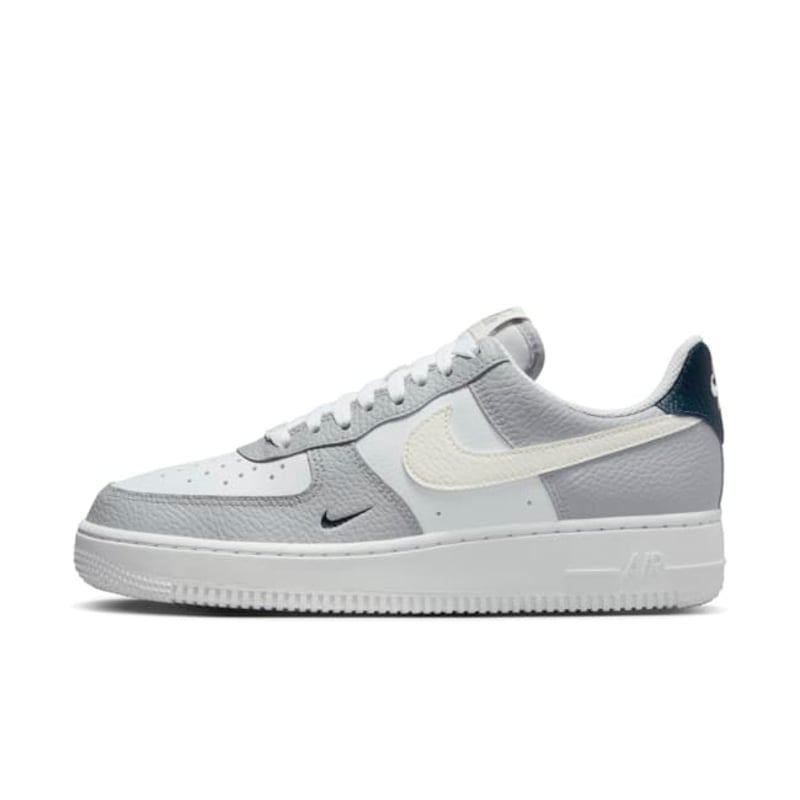 Nike Air Force 1 '07 HV2376-001 01