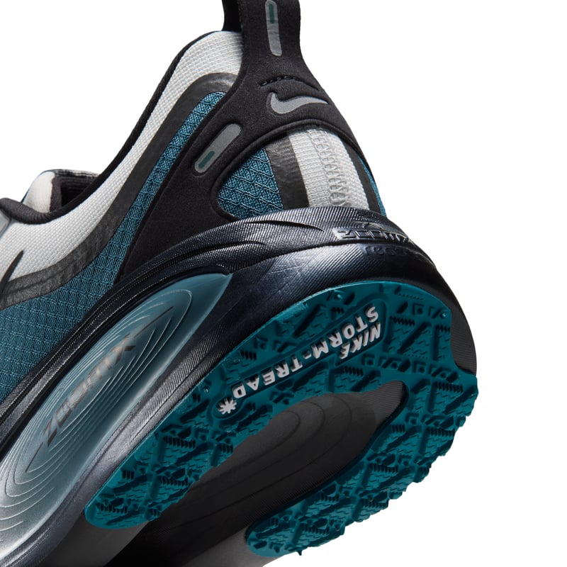 Buty do biegania Nike Vomero 18 GORE-TEX "Off White & Smokey Blue" | Mezczyzni | Bieganie | 08 | SPORTSHOWROOM