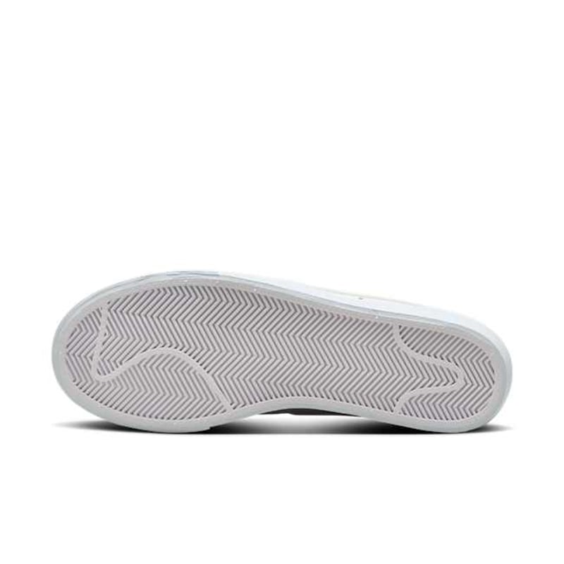 Nike Blazer Low Platform DJ0292-115 02