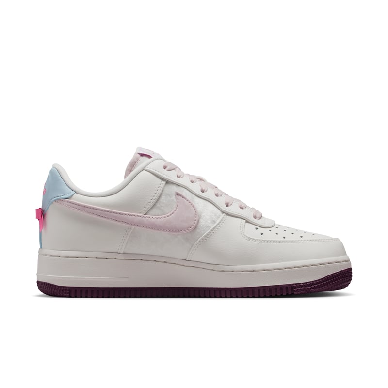 Nike Air Force 1 '07 trainers "Valentine's Day" | Women | SportStyle | 03 | SPORTSHOWROOM
