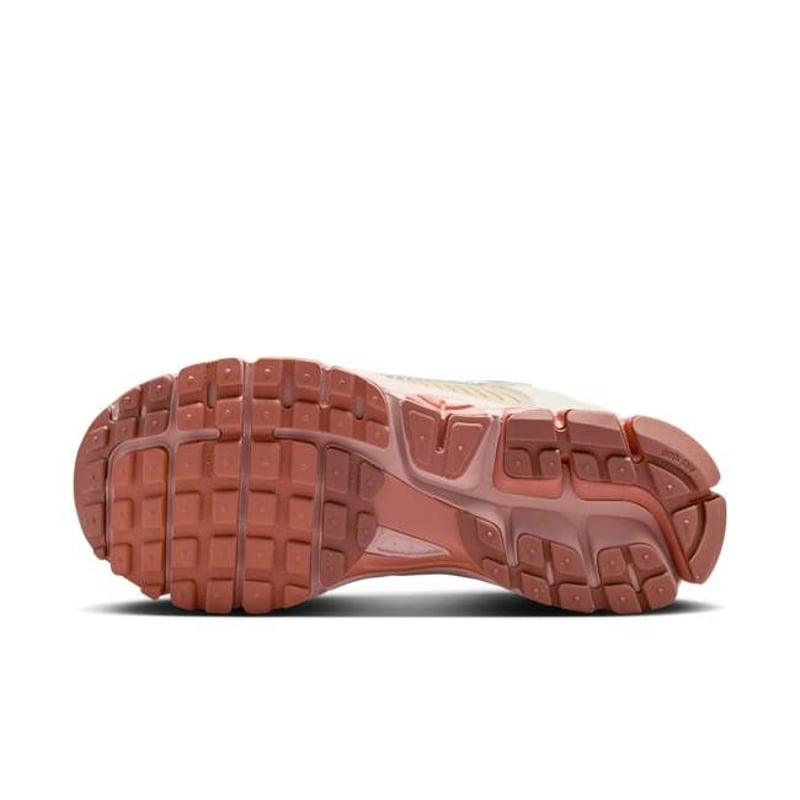 Nike Zoom Vomero 5 FJ2028-002 02