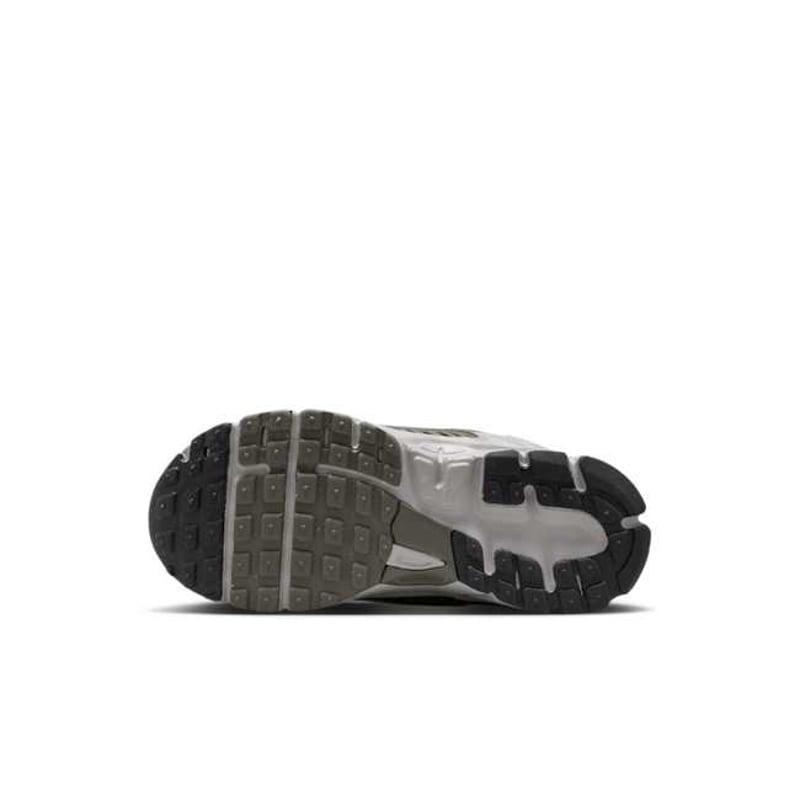 Nike Vomero 5 HF6999-010 02
