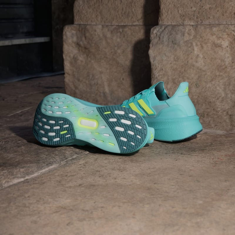 adidas Ultraboost 5 JQ2909 03