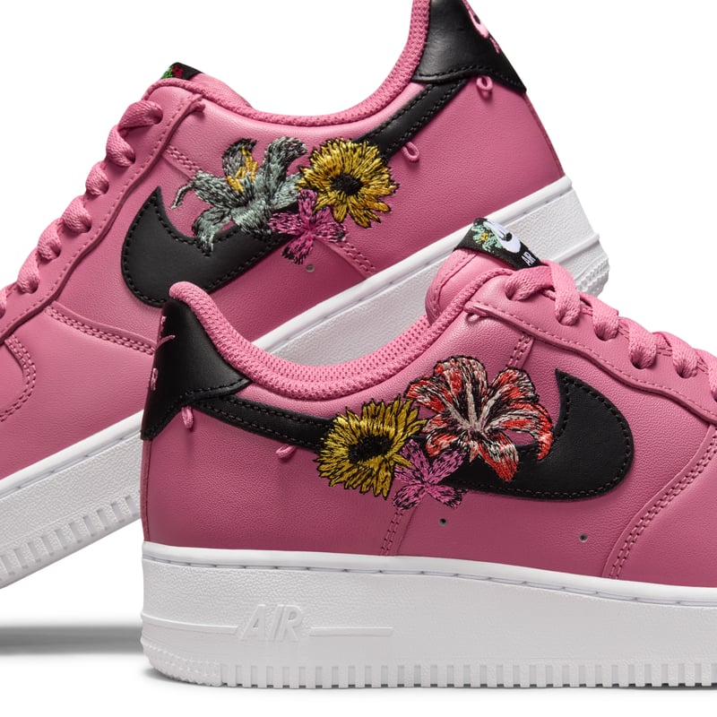 Zapatillas Nike Air Force 1 '07 Premium "Flowers" | Mujer | Estilo deportivo | 10 | SPORTSHOWROOM