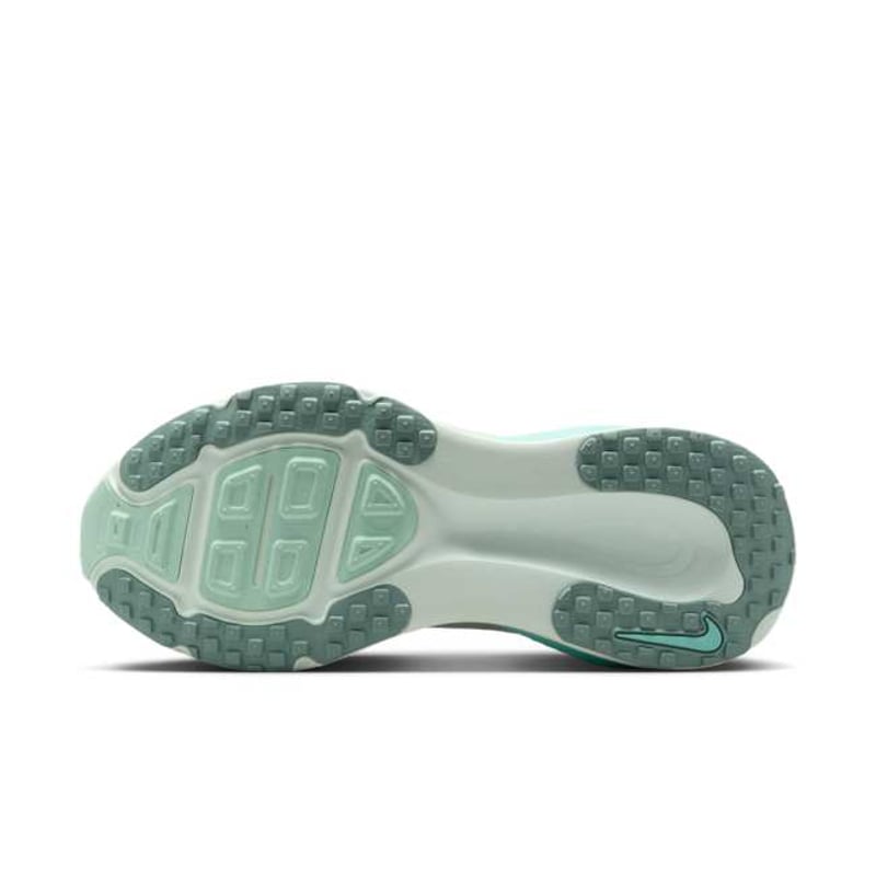 Nike Vomero 18 HM6804-106 02