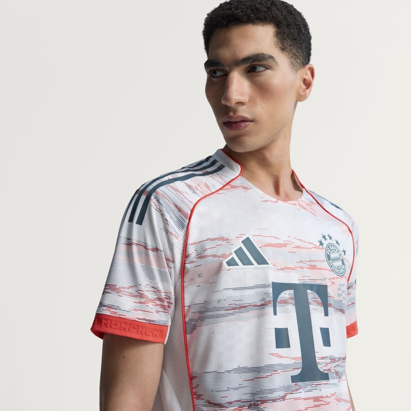 adidas FC Bayern 2025/26 Away Authentic JJ2145 04