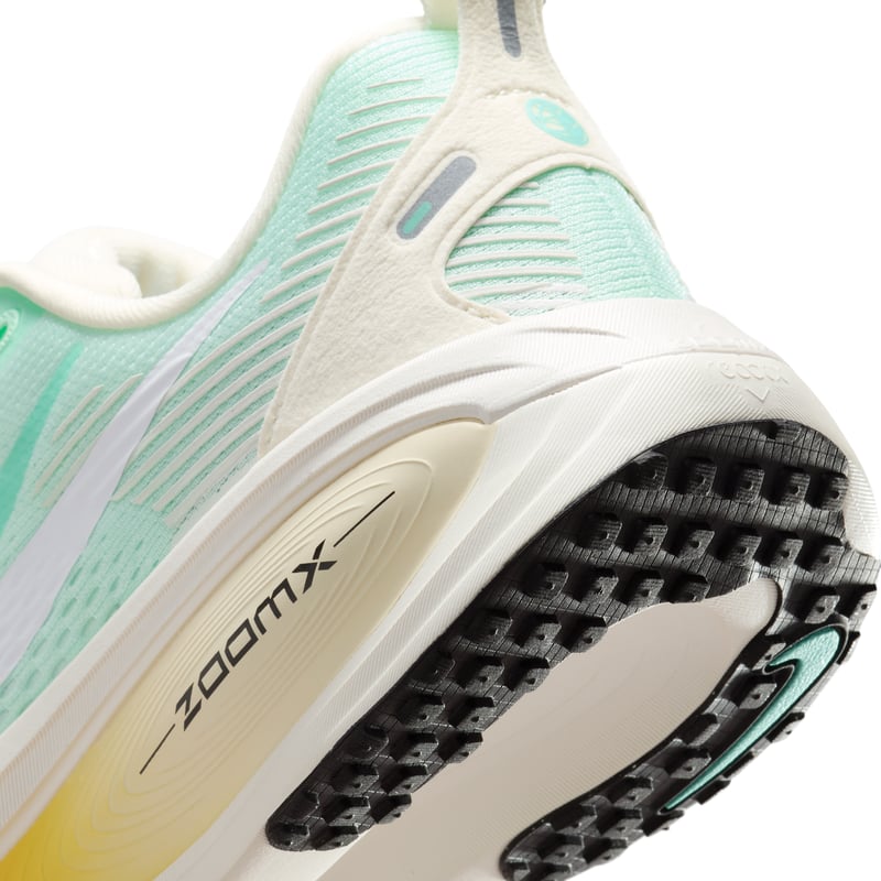 Nike Vomero 18 IH7349-331 08