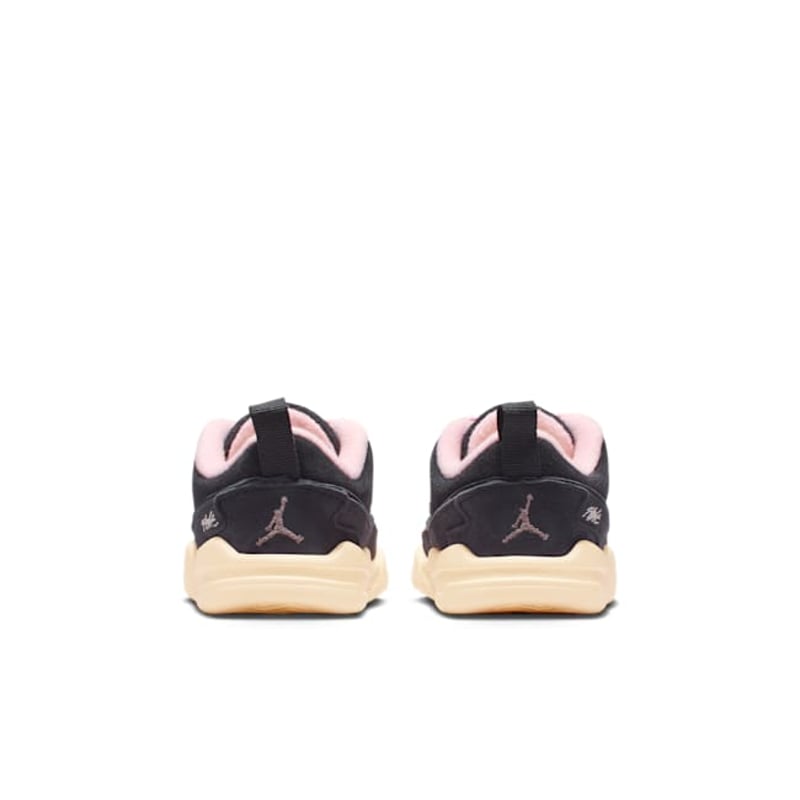 Jordan Flight Court HF3331-012 06