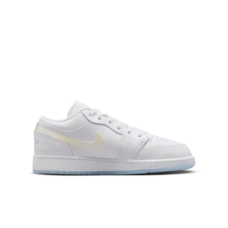 Jordan 1 Low SE FQ9112-100 03