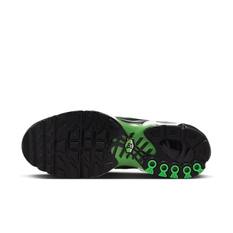 Nike Air Max Plus DX4326-001 02