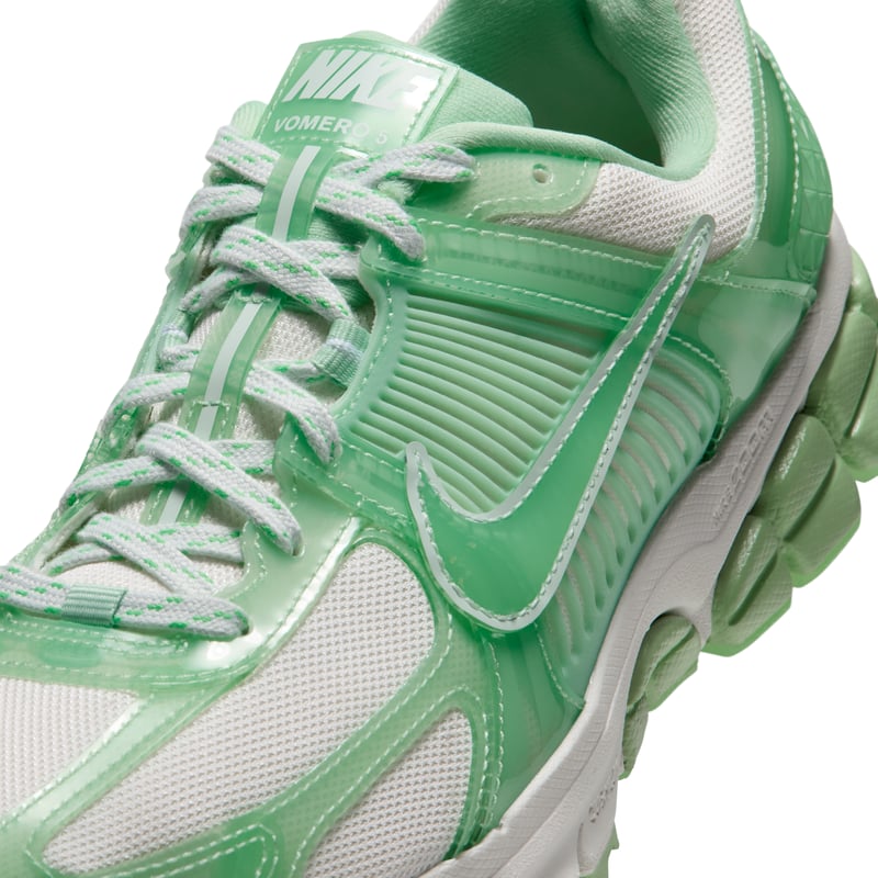 Nike Zoom Vomero 5 trainers "Sail & Barely Green" | Women | SportStyle | 06 | SPORTSHOWROOM