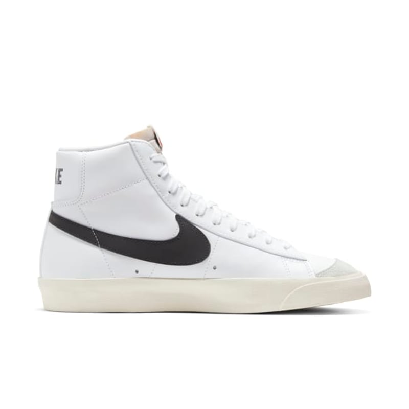 Nike Blazer Mid '77 BQ6806-104 03