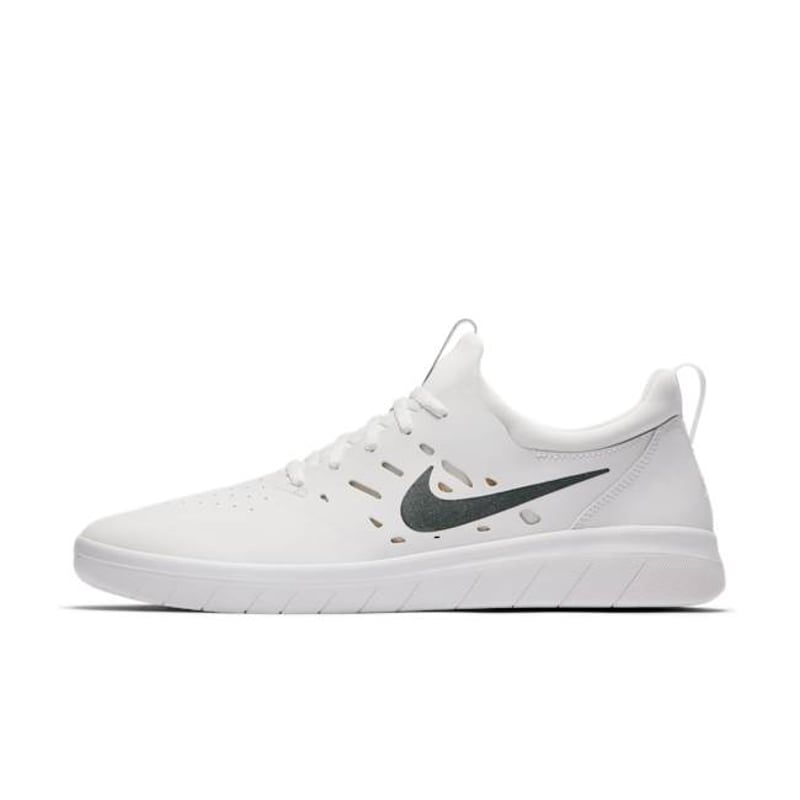 Nike SB Nyjah Free AA4272-100 01