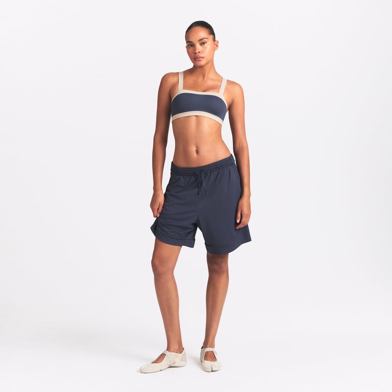NikeSKIMS Airy IV0525-408 01