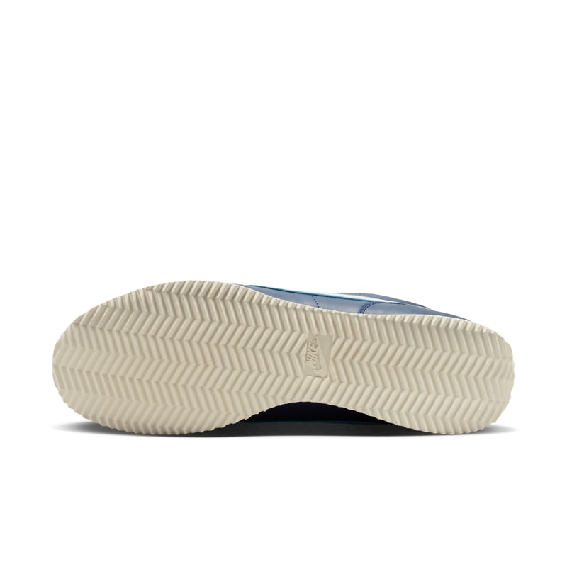 Nike Cortez Leather sneakerek "Midnight Navy & Sail" | Férfi | Sportstyle | 02 | SPORTSHOWROOM