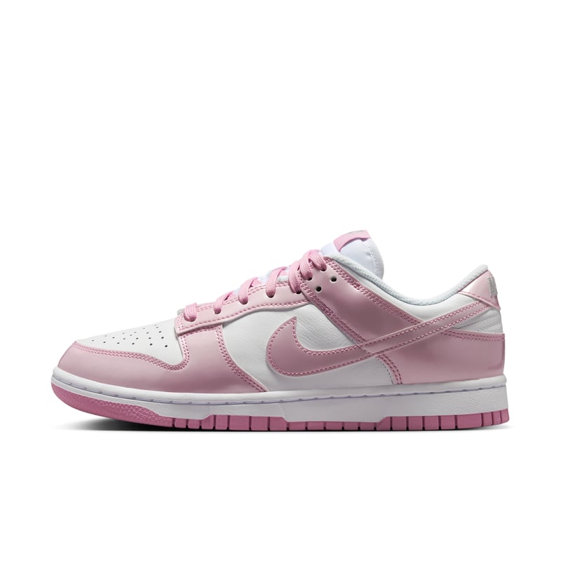 Nike Dunk Low SE ‘Patent’ sneakers "White & Pink Rise" | Dame | Sportstyle | 01 | SPORTSHOWROOM