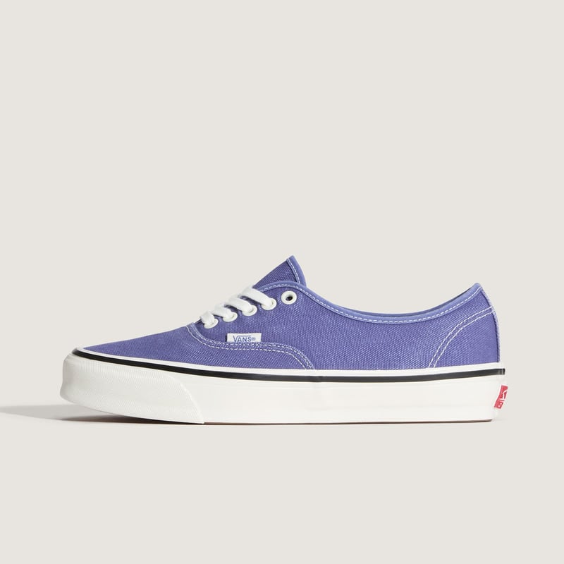 Vans Premium Authentic 44 VN000EBNDSK 01