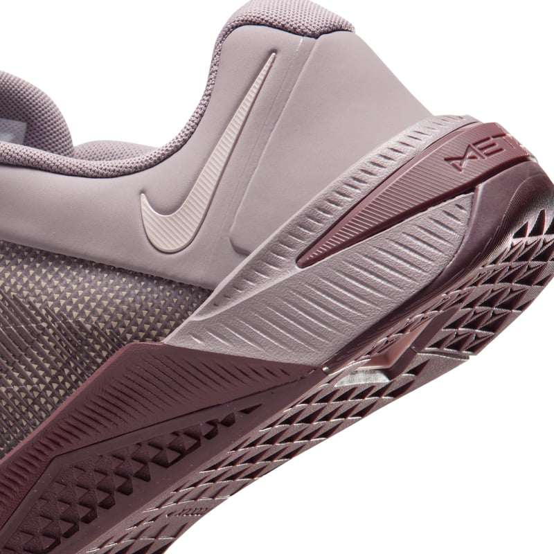 Nike Metcon 10 gym runners "Light Violet Ore & Tattoo" | Women | Training | 08 | SPORTSHOWROOM