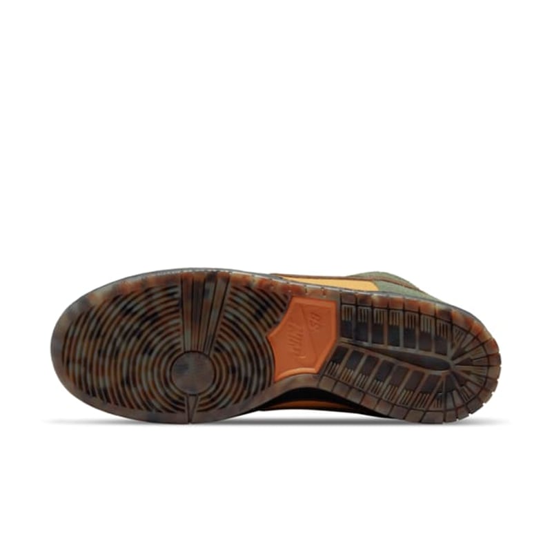 Nike SB Dunk High x Pass~Port DO6119-300 02