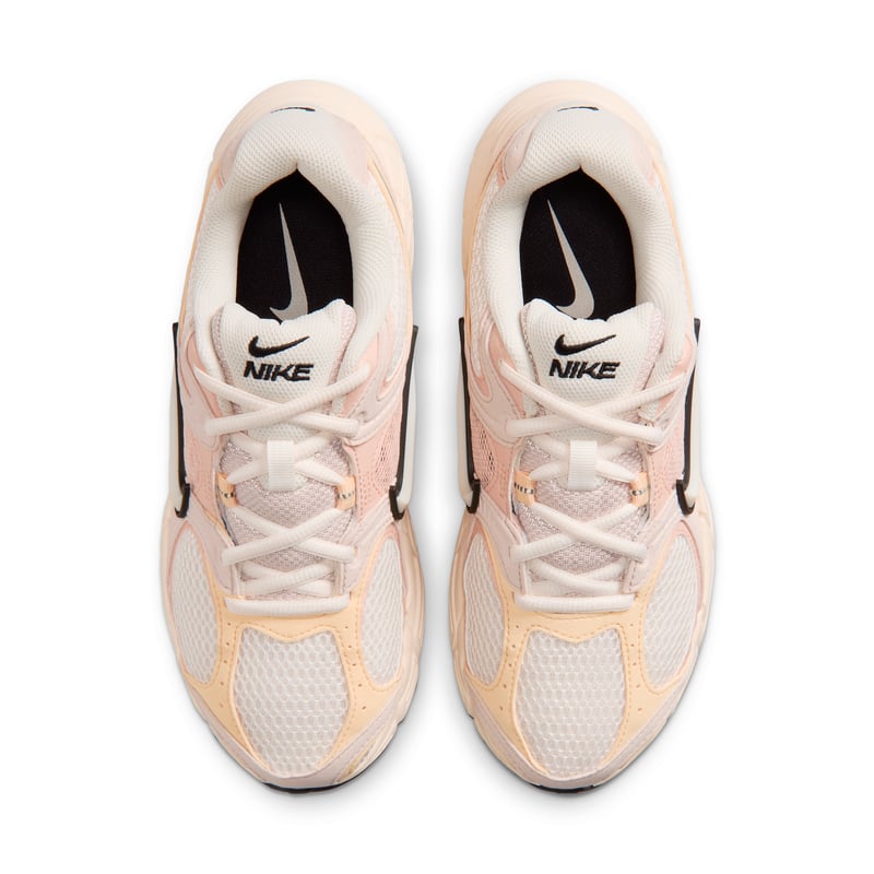 Sneakersy Nike V5 RNR "Chalk & Silt Red" | Kobiety | Sportstyle | 04 | SPORTSHOWROOM