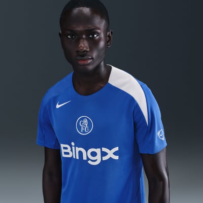 Maglia Nike Chelsea F.C. Strike Third Dri-FIT Total 90 "Game Royal & Field Silver" | Uomo | Calcio | 01 | SPORTSHOWROOM