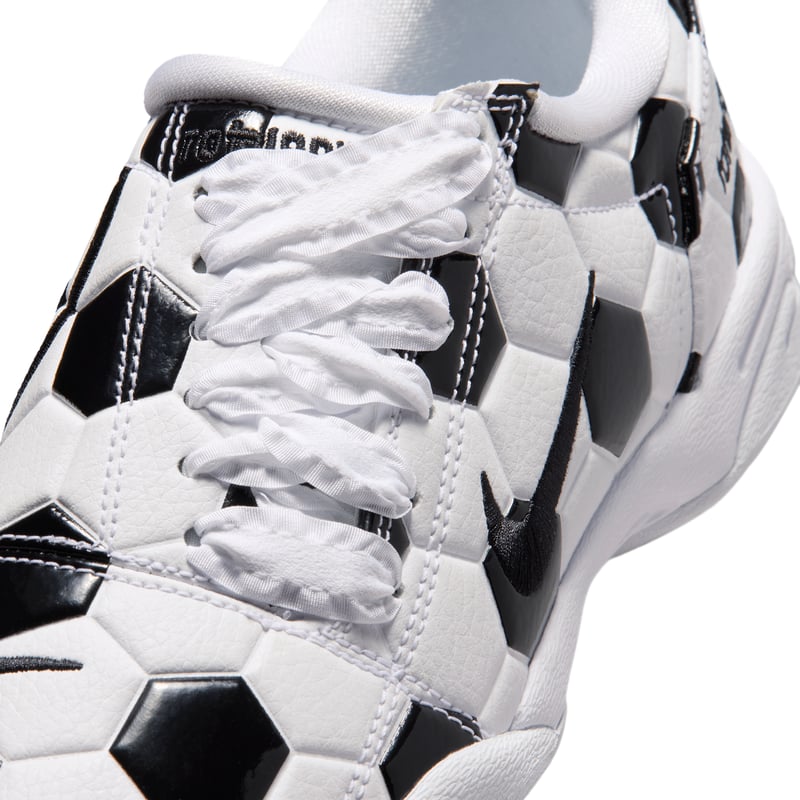 Nike Total 90 IO2388-100 07