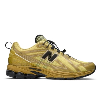New Balance 1906R x CAYL M1906RCY 01