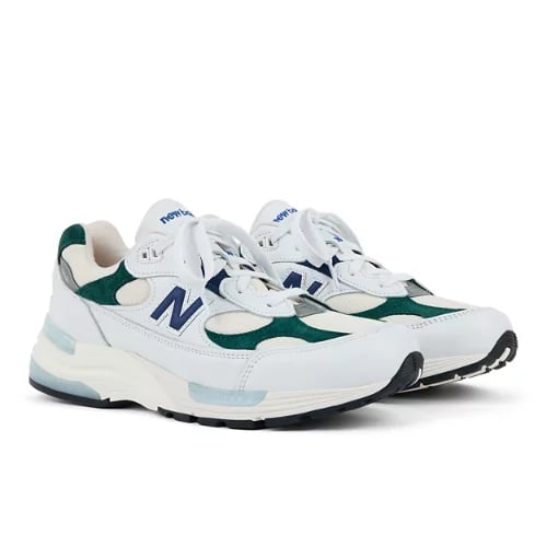 New Balance 992 Made in USA sneakerit "White & Marsh Green" | Miehet & Naiset | Sportstyle | 00 | SPORTSHOWROOM