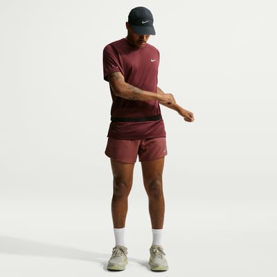 Nike Stride Dri-FIT 5" Brief-Lined Shorts "Light Boulder" | Herren | Laufen | 01 | SPORTSHOWROOM