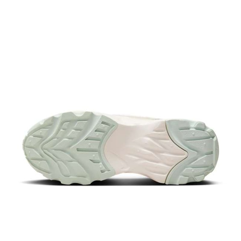Nike TC 7900 DD9682-102 02